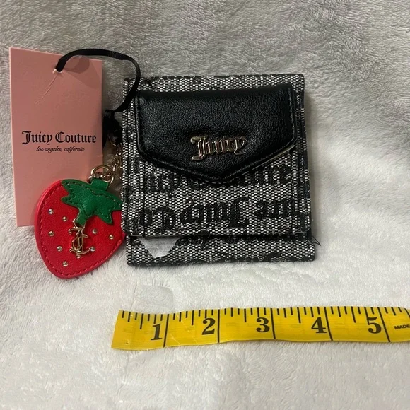 Juicy Couture strawberry wallet beige and black - Picture 2 of 10